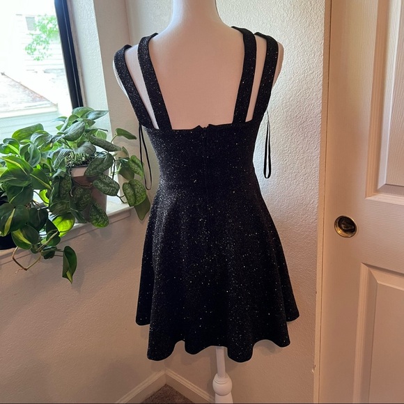 B darlin dress​ - Picture 2 of 3